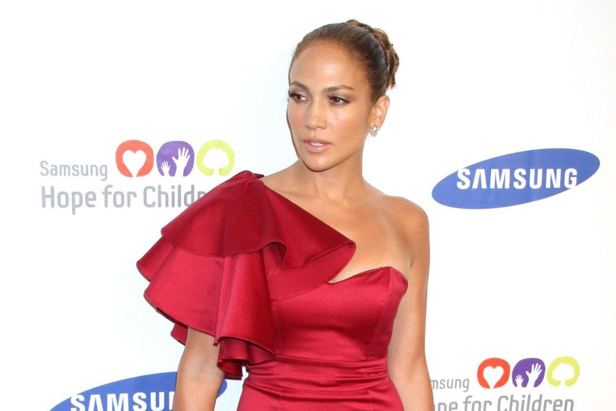    Дженнифер Лопес рассказала о своих страданиях LEGION-MEDIA