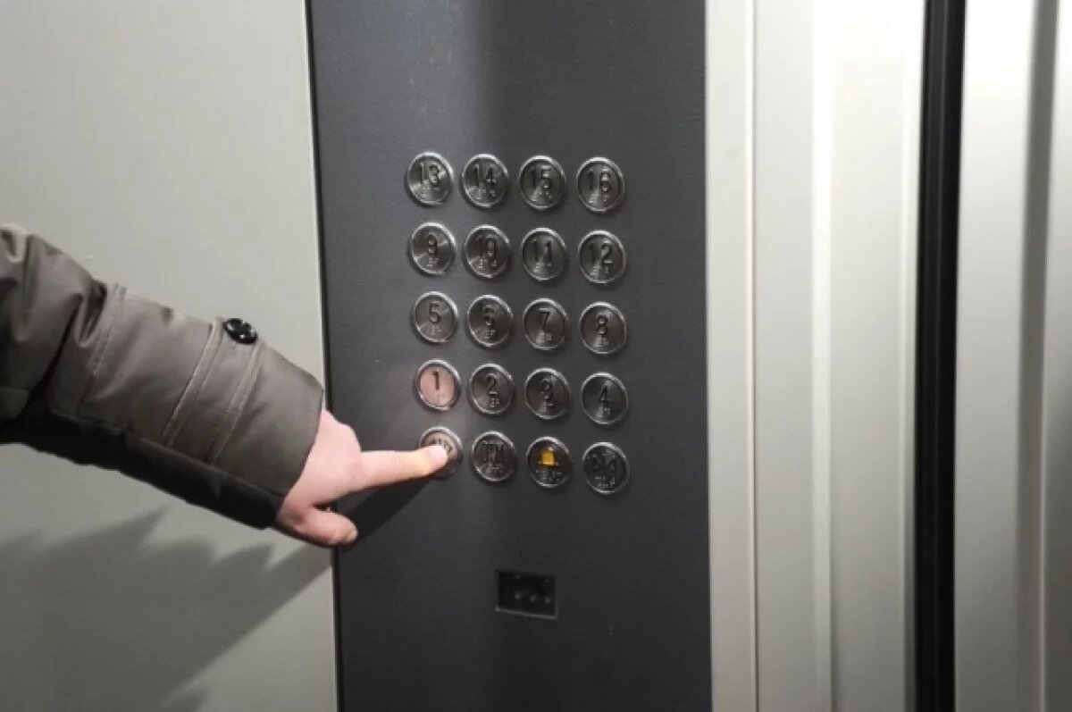    В 2025 году в Новосибирской области заменят 81 лифт в жилых домах