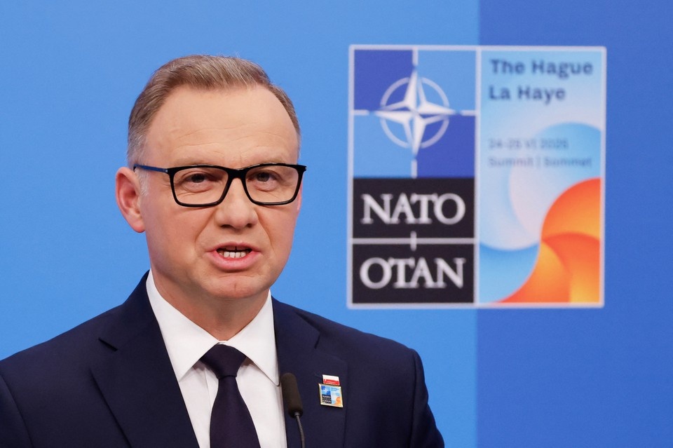    Президент Польши Анджей Дуда рассказал полякам, будто Зеленский ничего не знал про Волынскую резню. REUTERS