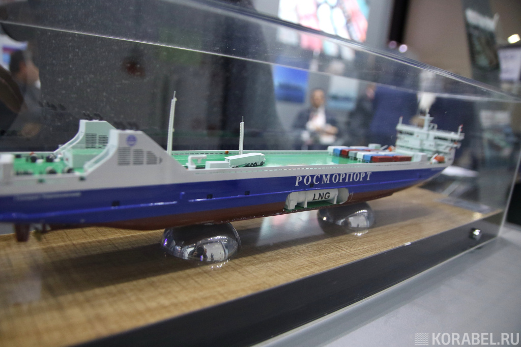 Автомобильный и железнодорожный паром "Генерал Черняховский" ПРОЕКТ CNF19M / Фото: Корабел.ру  📷
