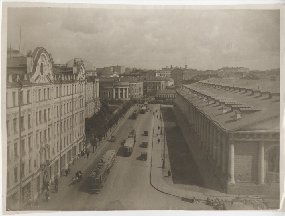 Здания Манежа, МГУ и тд. Моховая улица. Союзфотохроника, 1926 год, г. Москва, ул. Моховая, Музей Москвы.
