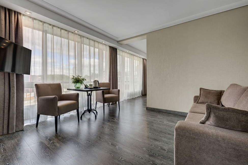 Номер категории Люкс в Астро Плаза