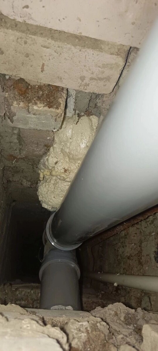     Источник: Фото стояка предоставлено собеседниками Бел.Ру.