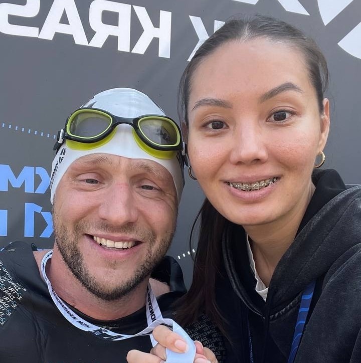 Моя любимая жена всегда поддерживает меня на всех стартах