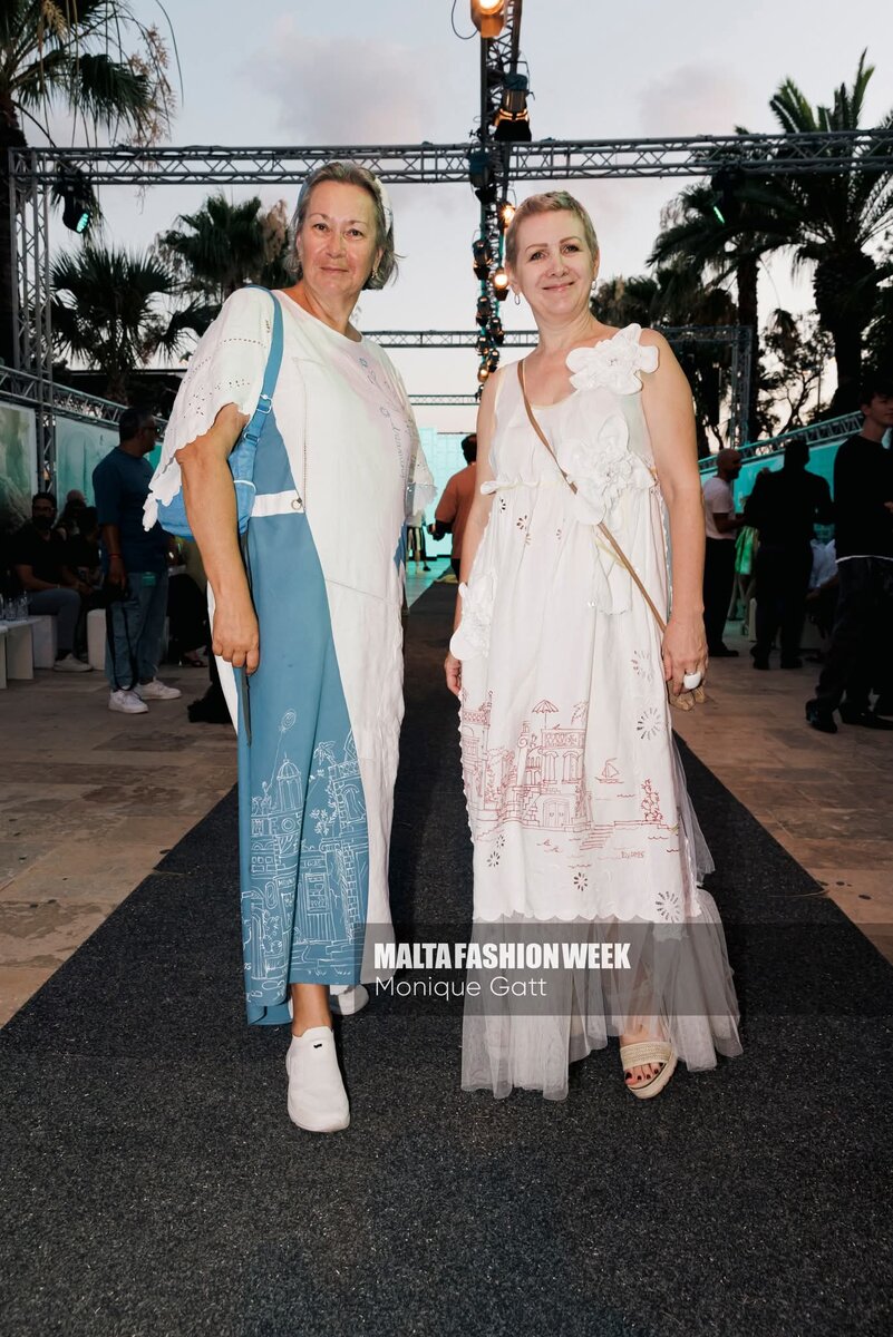 Мы с Леной на страницах фотоотчёта 