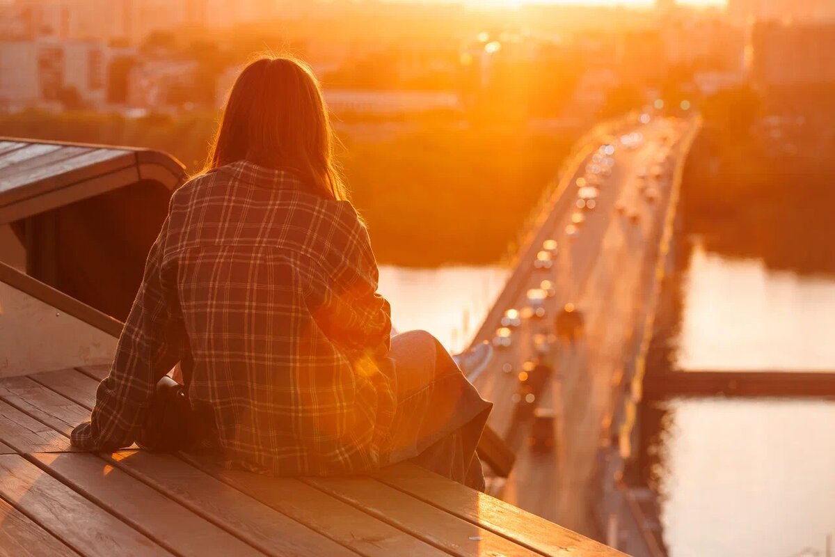 В закатный час над Канавинским мостом. Фото: Никита Духник