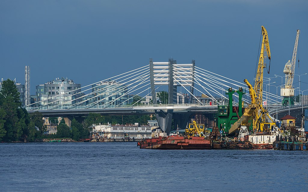 Бетанкурский мост  Ниже по течению от Тучкова моста. Из картнок Яндекса