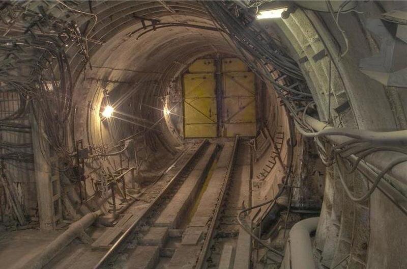 Заброшенный тоннель с гермодверью – возможный фрагмент «Линии № 2»