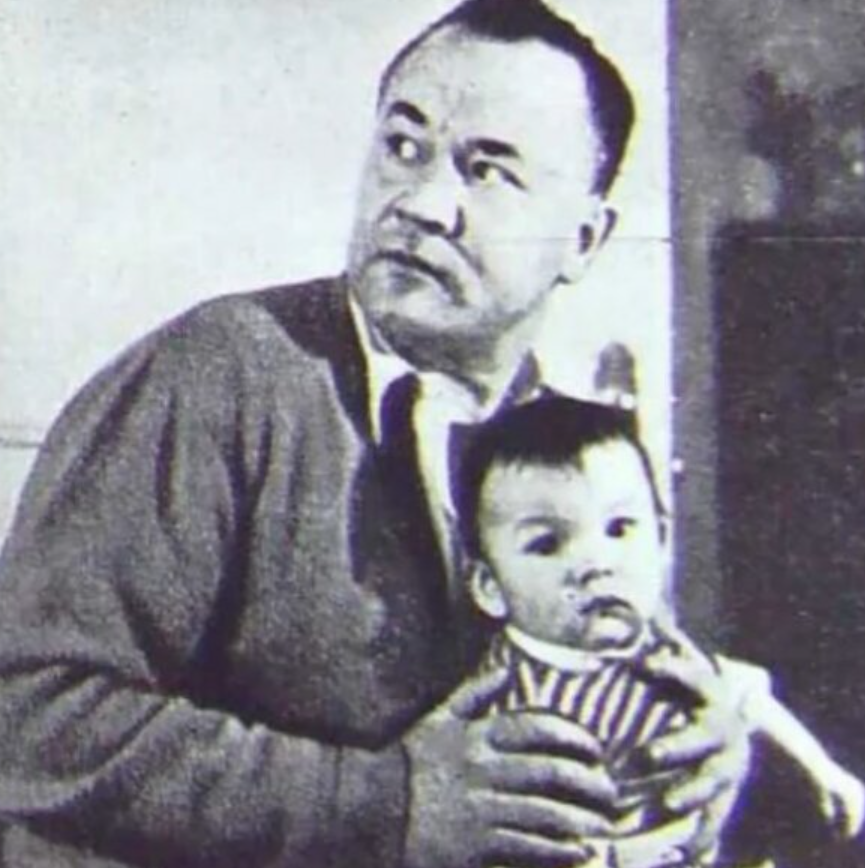 Борис Андреев с сыном