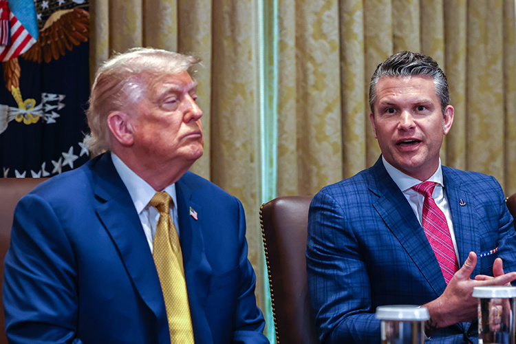    8 июля президент США заявил, что всерьез рассматривает проведение через Конгресс США законопроекта по новым санкциям в отношении РФ.   
Фото: © Daniel Torok/Keystone Press Agency / www.globallookpress.com