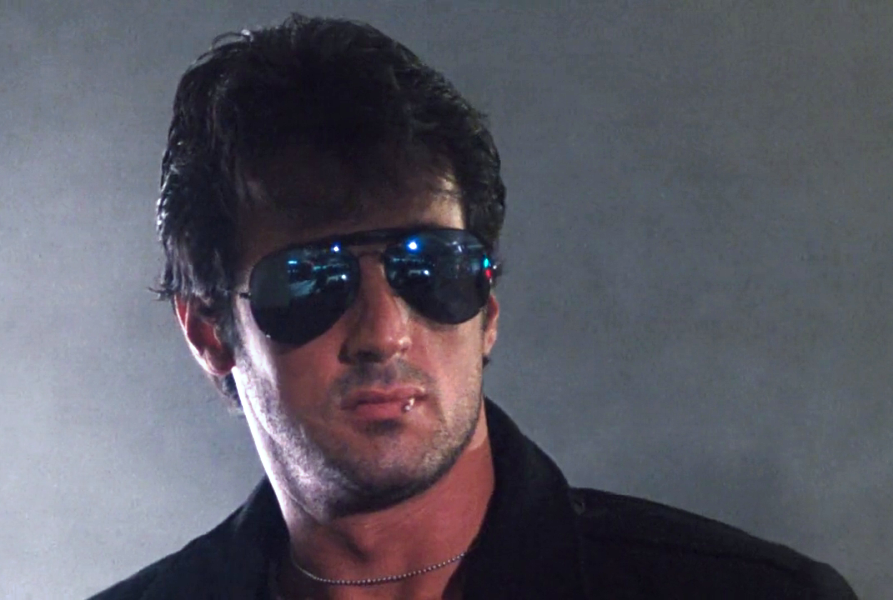 Стильные очки, спичка в зубах - неимоверно крутой образ!