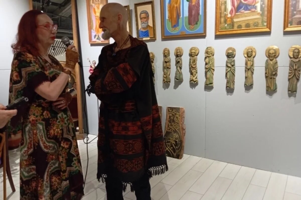    Сквозь время.