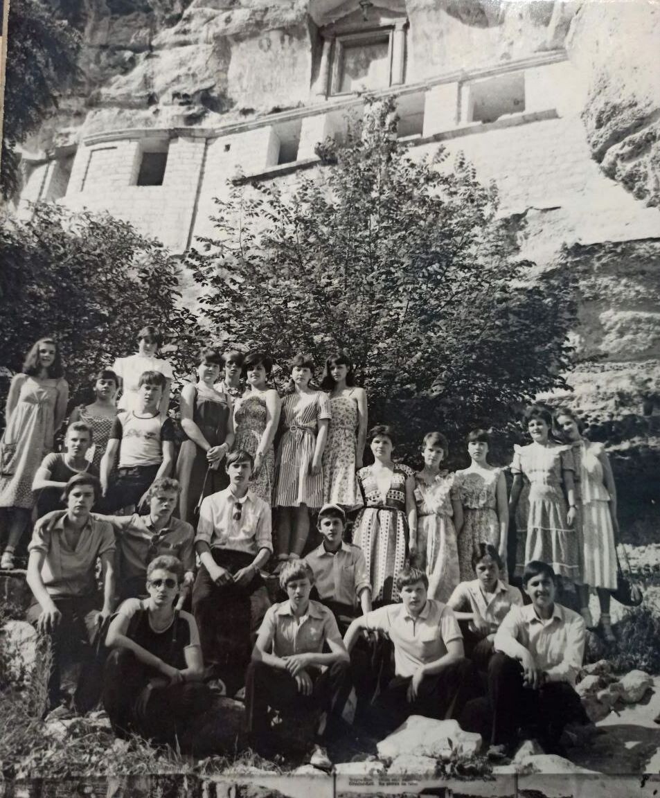 Фото из архива В. Придеина. Успенский монастырь, Бахчисарай, июнь 1986 года.