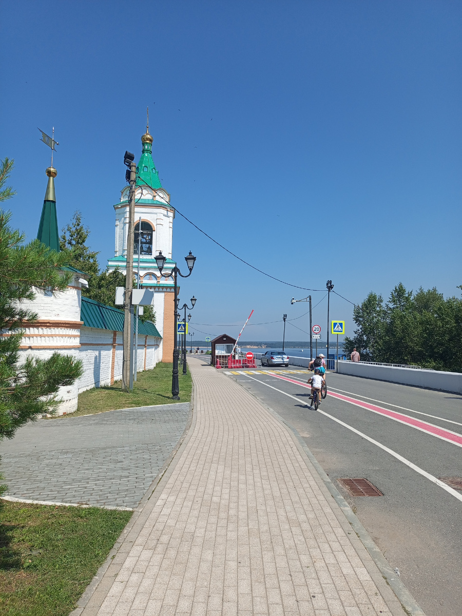 Зной и только у реки более менее