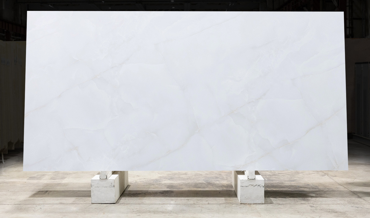 Кварцевый агломерат Onyx Bianco EQJO 069