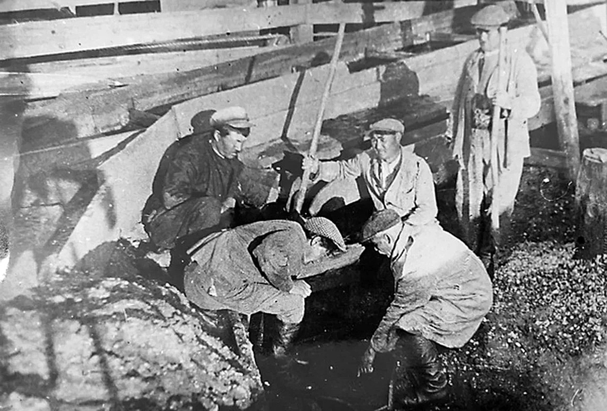 Работа на рудниках в Башкирии, первая половина XX века. Фото из архива Учалинского историко-краеведческого музея