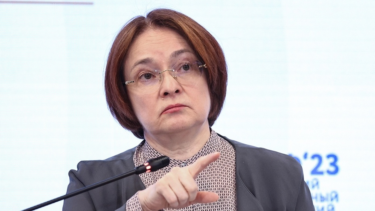 Храните сбережения на вкладах? Тогда приготовьтесь платить еще больше!