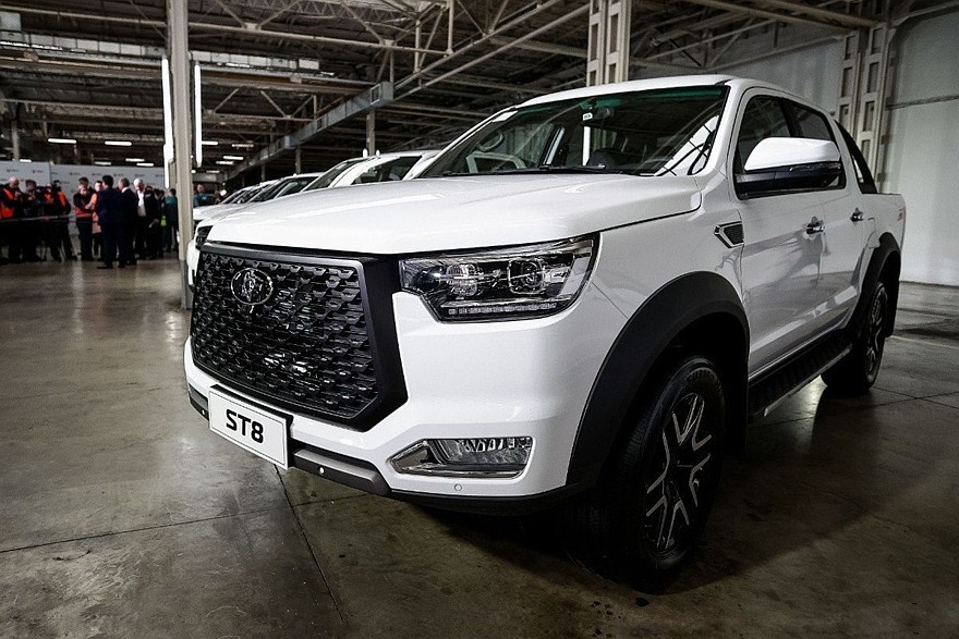    На фото: Sollers ST8