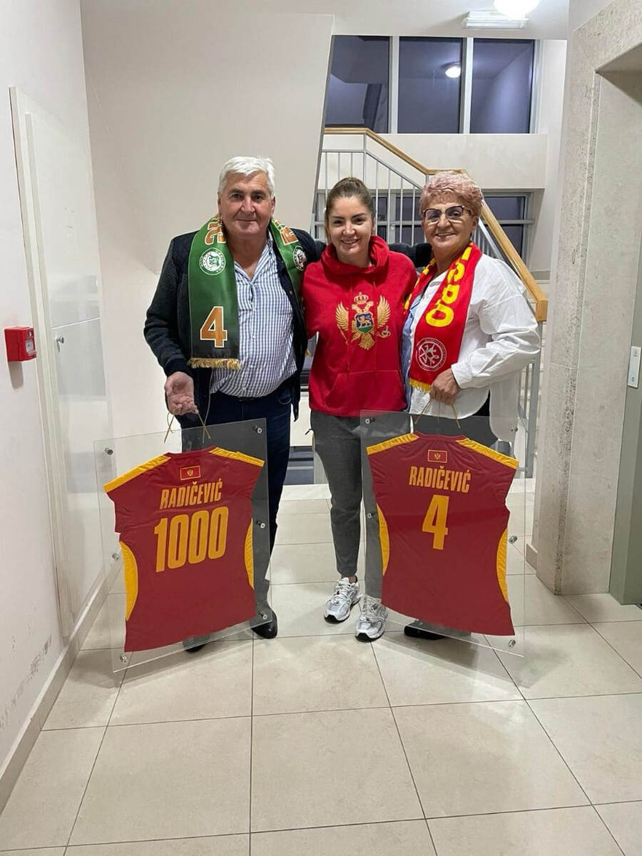    С папой Драганом и мамой Милияной