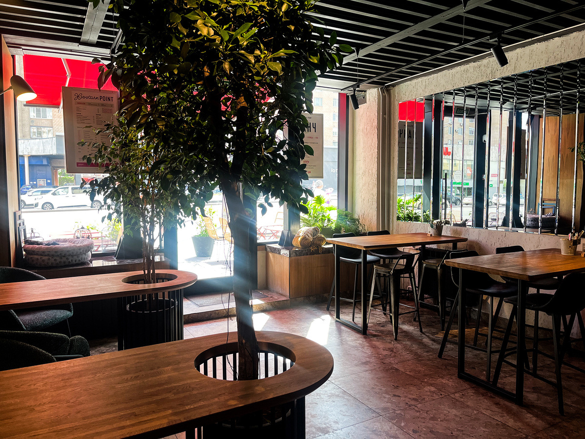 Вид на первый этаж с другого ракурса →