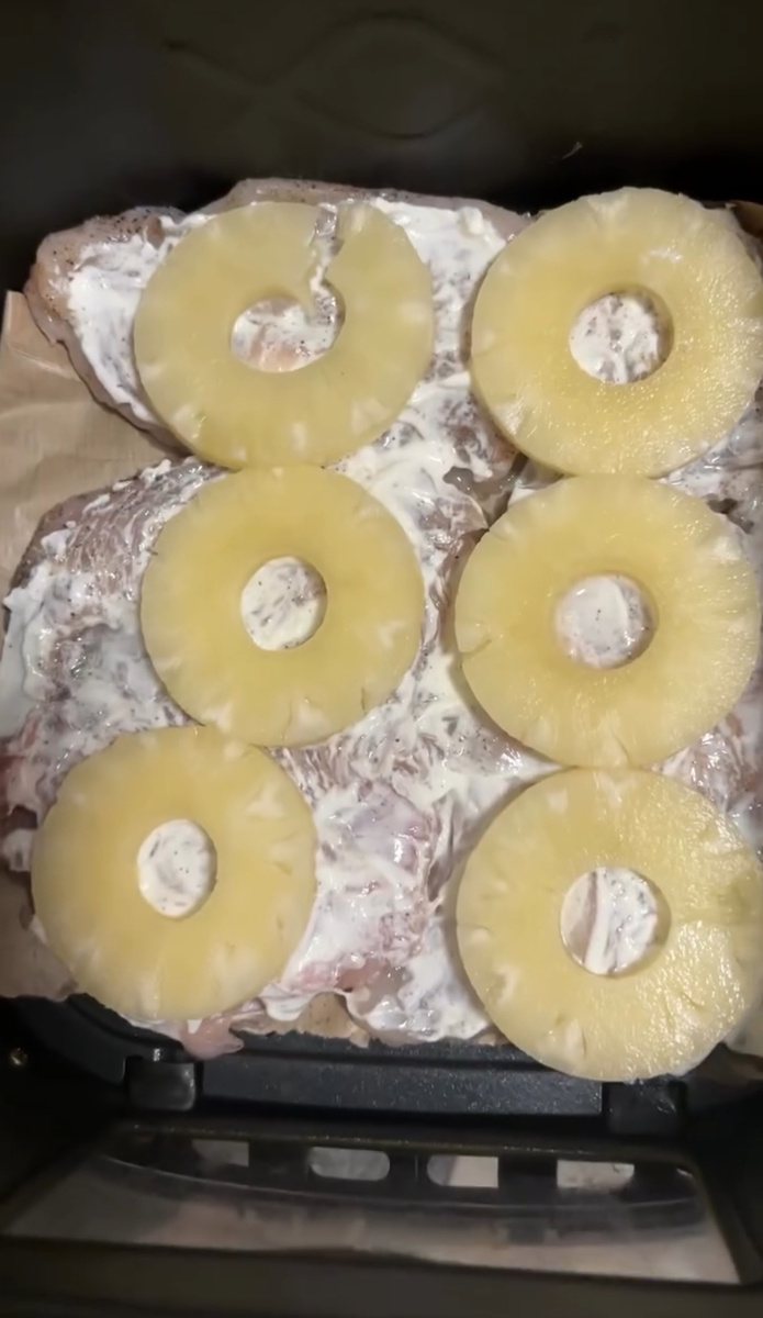 Куриные отбивные с ананасом и сыром, просто пальчики оближешь🤤