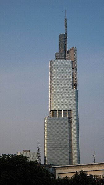 Источник изображения - https://upload.wikimedia.org/wikipedia/commons/thumb/c/ce/Nanjing_Zifeng_Plaza.JPG/337px-Nanjing_Zifeng_Plaza.JPG