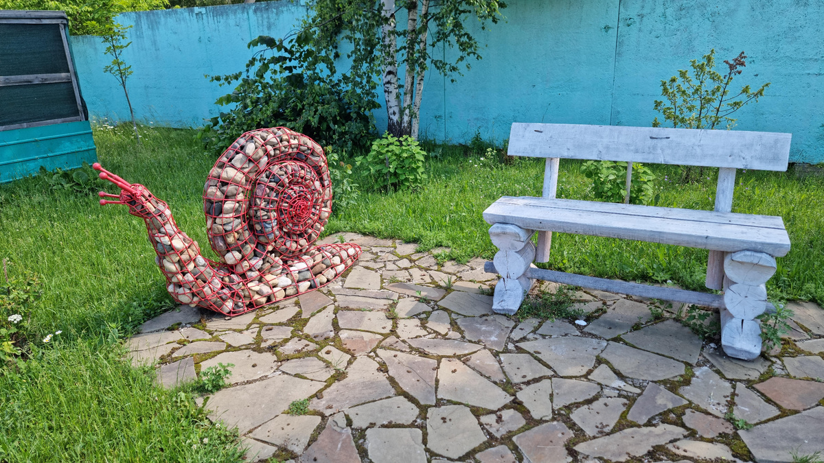 Попал в маленькое улиточное королевство. 🐌 Невероятно уютно, всё продумано до мелочей.