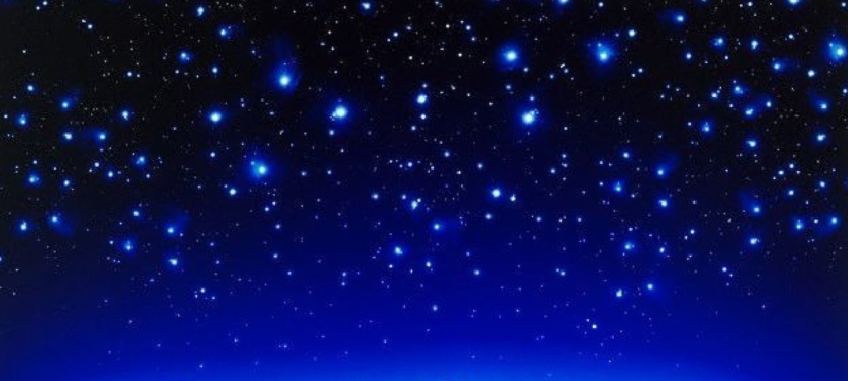 Красивое фото. сзвездие не знакомо, наверное, южное полушарие.