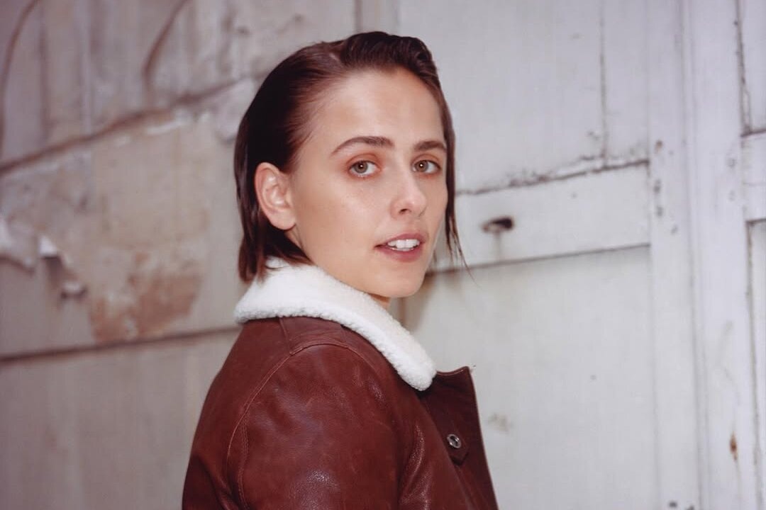     Как две капли воды: что известно о сестре Тимоти Шаламе, которая снимется в «Дьявол носит Prada»