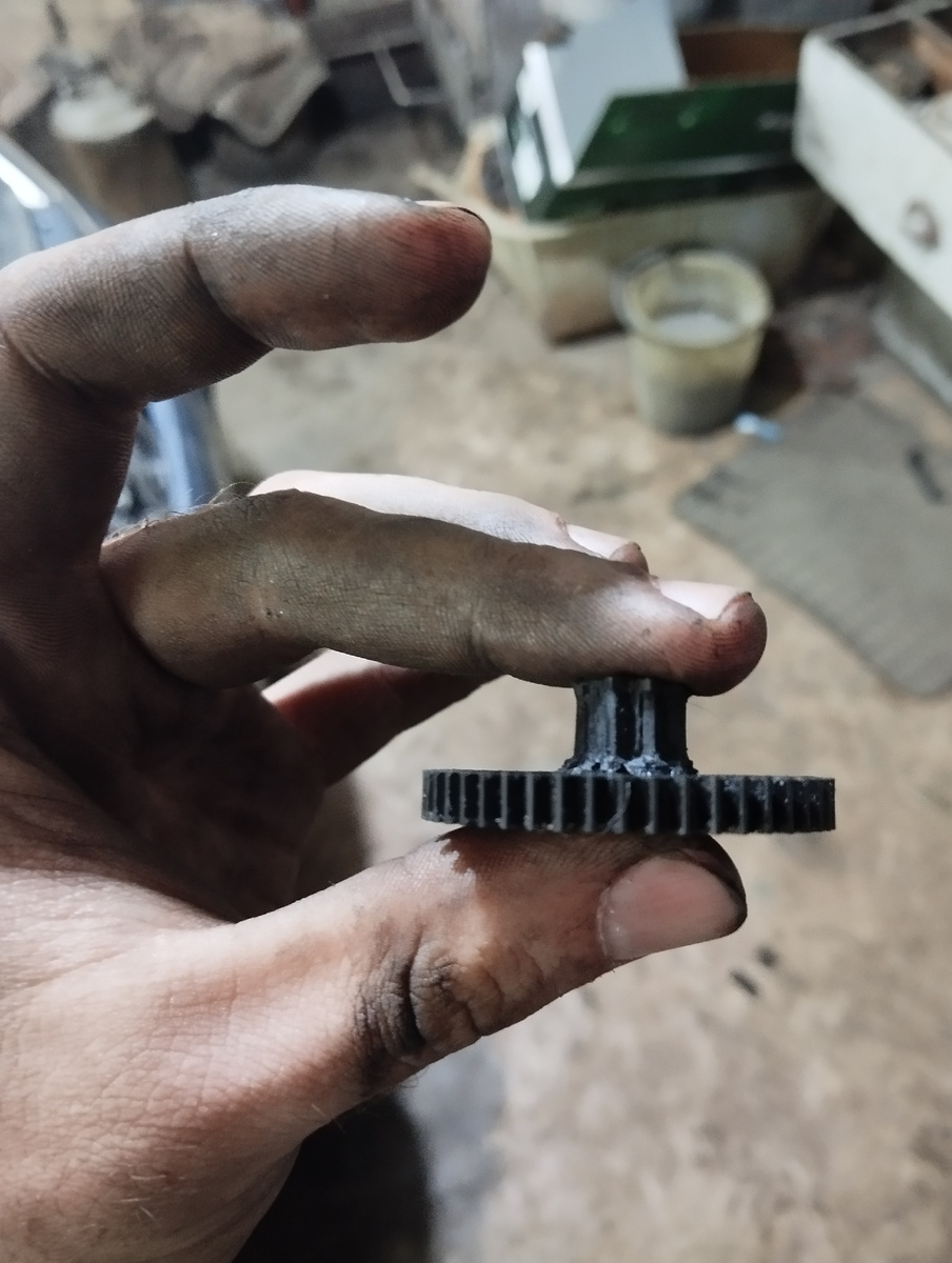 Промежуточная шестерня