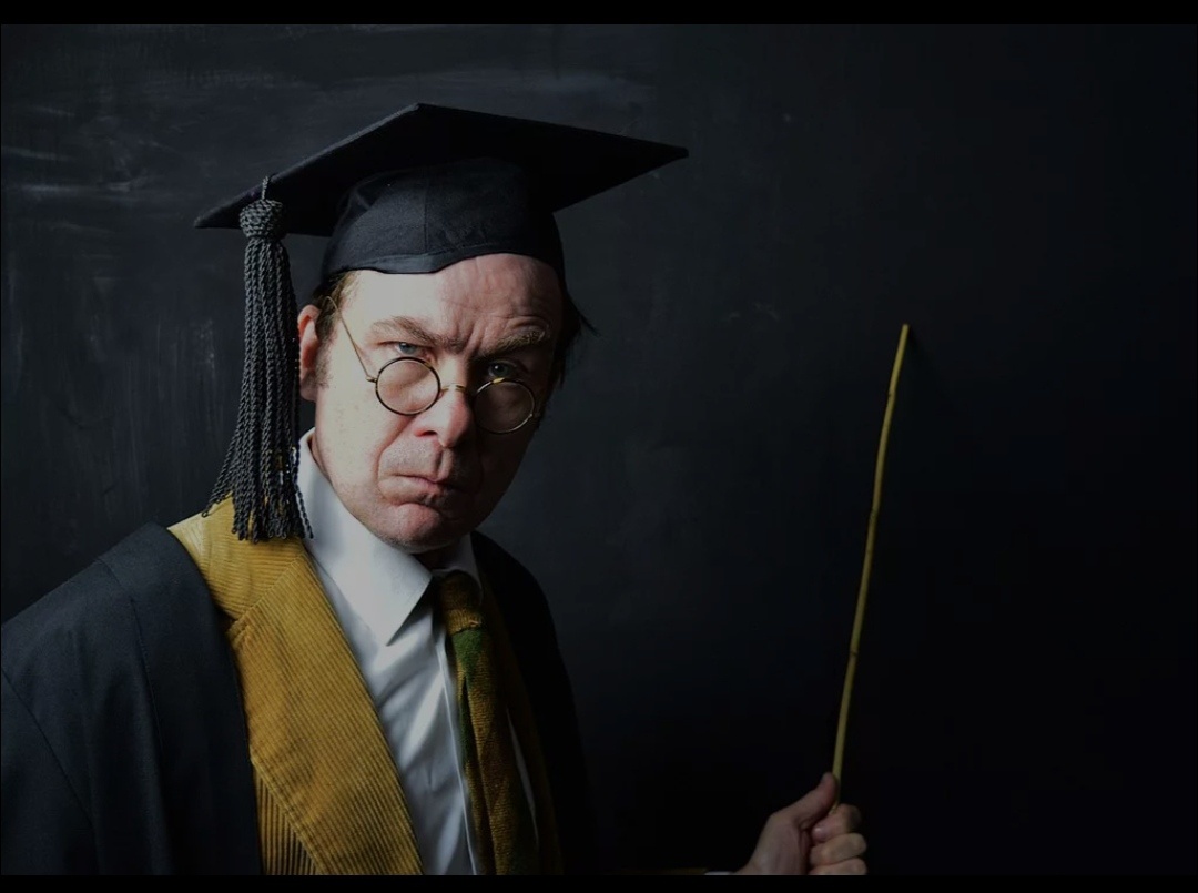 Вот примерно так и выглядел преподаватель в тот день. Фото из интернета.