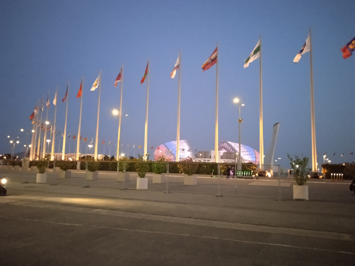 Всего 89 флагов. Фото автора, 11 июня 2025г. Фото автора.