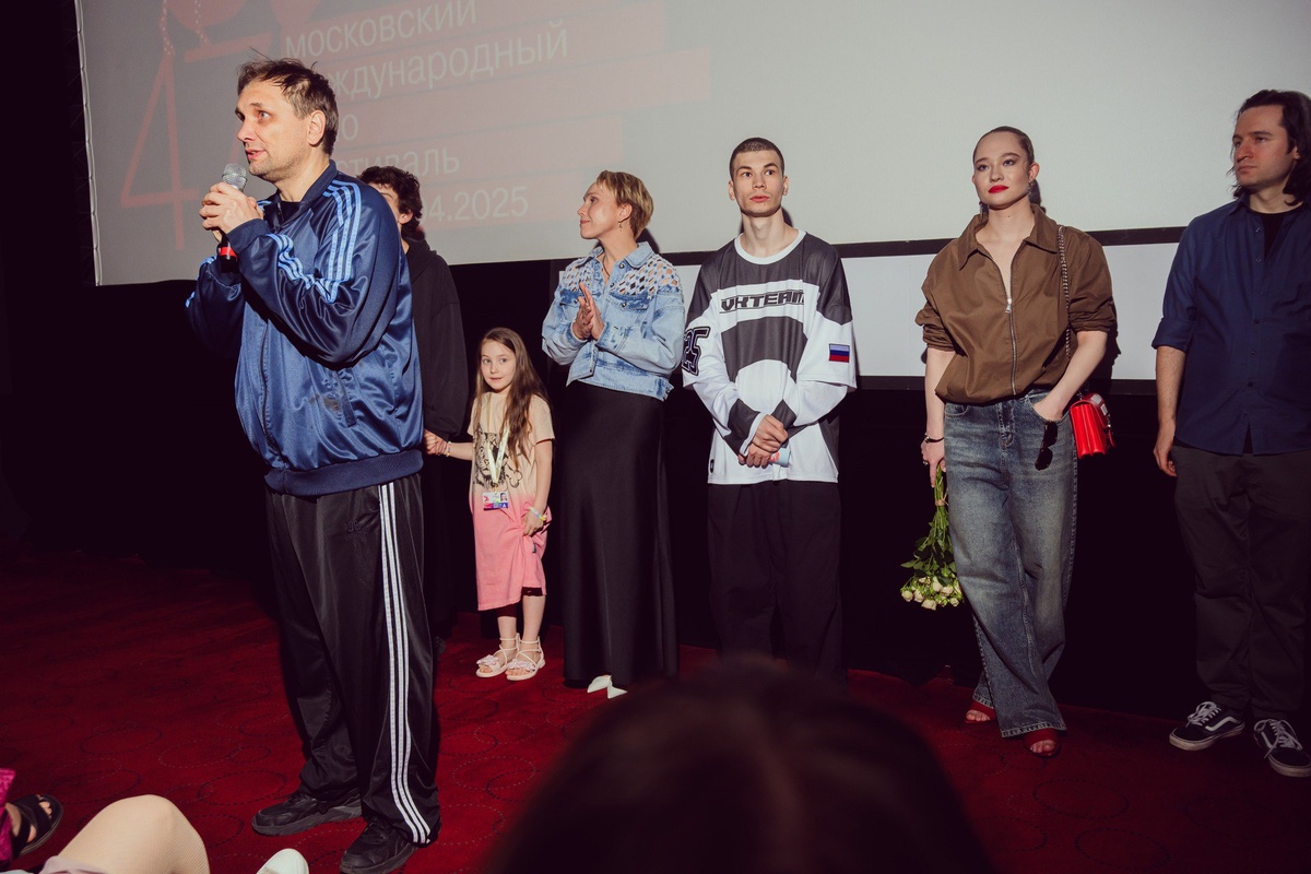 Роман Михайлов, Марк Эйдельштейн, Дарья Екамасова, Чингиз Гараев, Александра Киселёва / / Иван Пономаренко