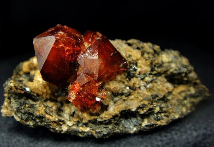 Минерал циркон