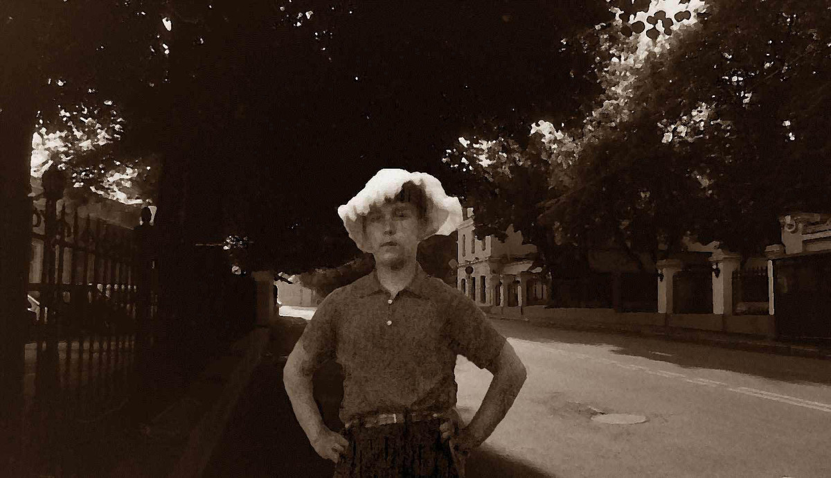 Надену я белую шляпу... Фото автора (Ю.Дубынина).1966г