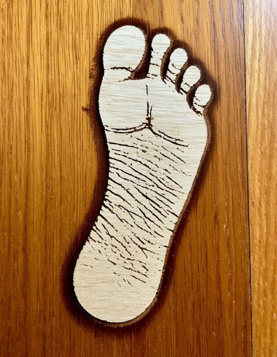 В квартире был только я. Или мне так казалось