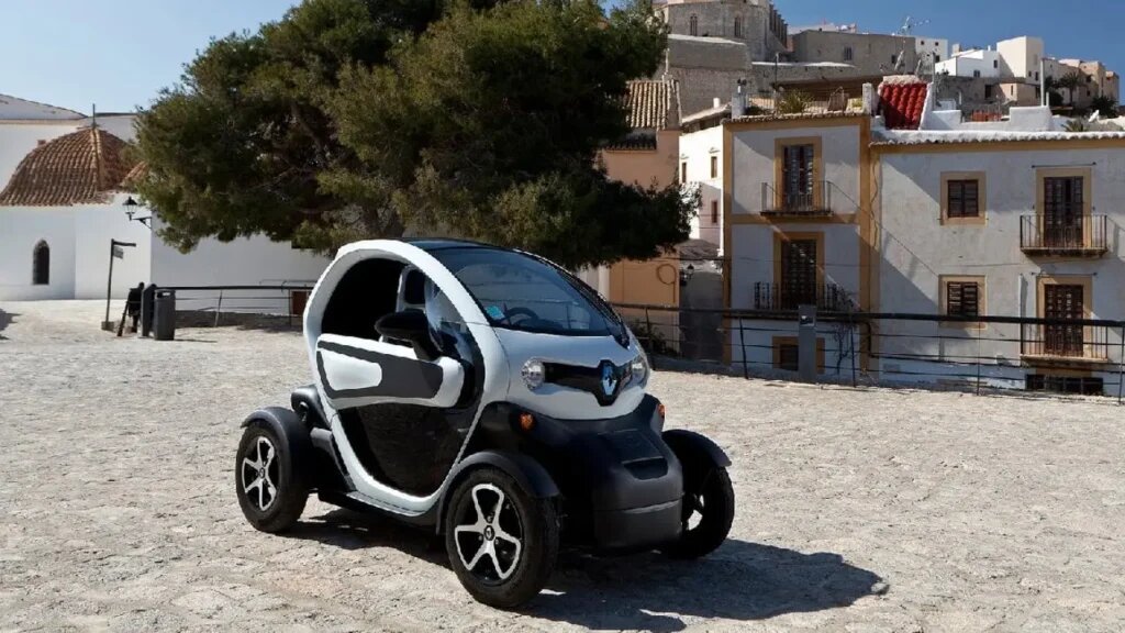    В России продают редкий электрокар Renault Twizy за 600 тыс. рублей (источник изображения) News Express Team