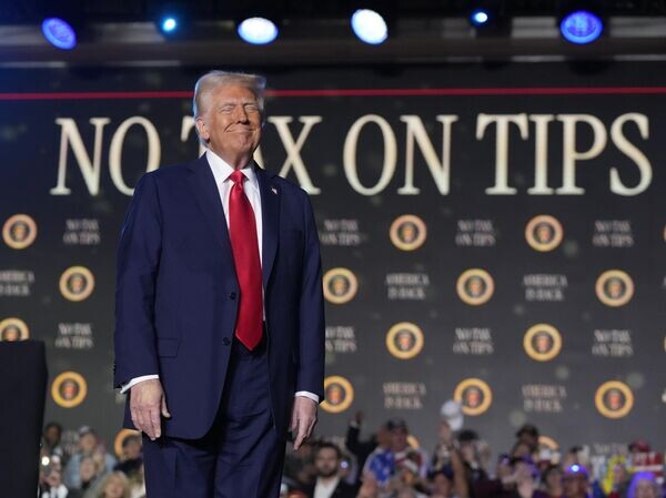    © AP Photo / Mark Schiefelbein