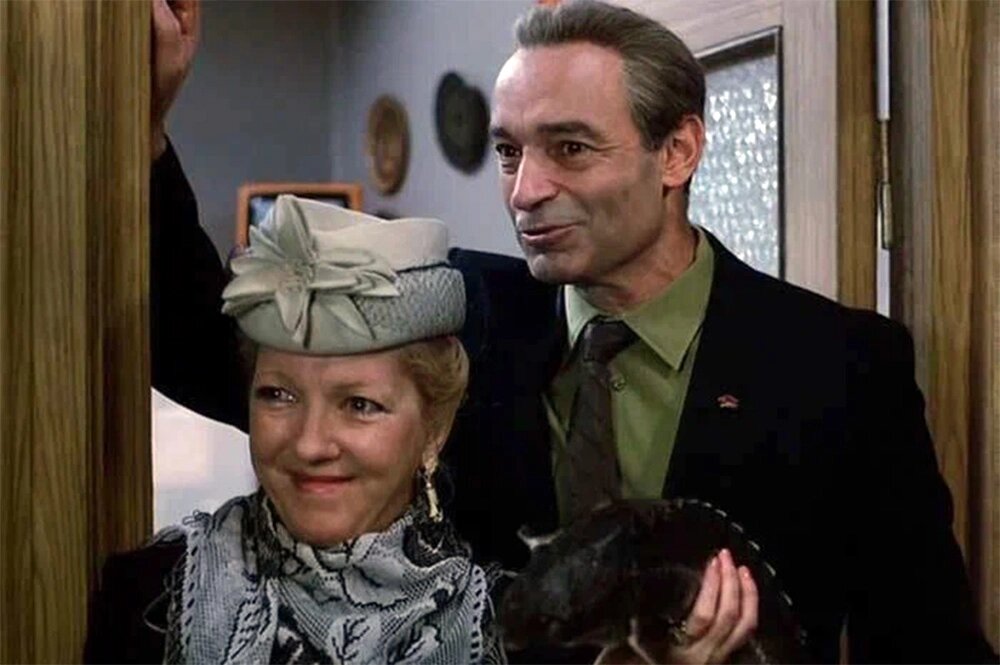    Ольга Волкова и Валентин Гафт в фильме«Забытая мелодия для флейты» (1987 г.,режиссёр Эльдар Рязанов). Фото: Кадр из фильма