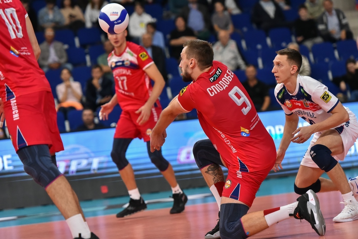    Сподобец в приёме / фото: orenvolley.com