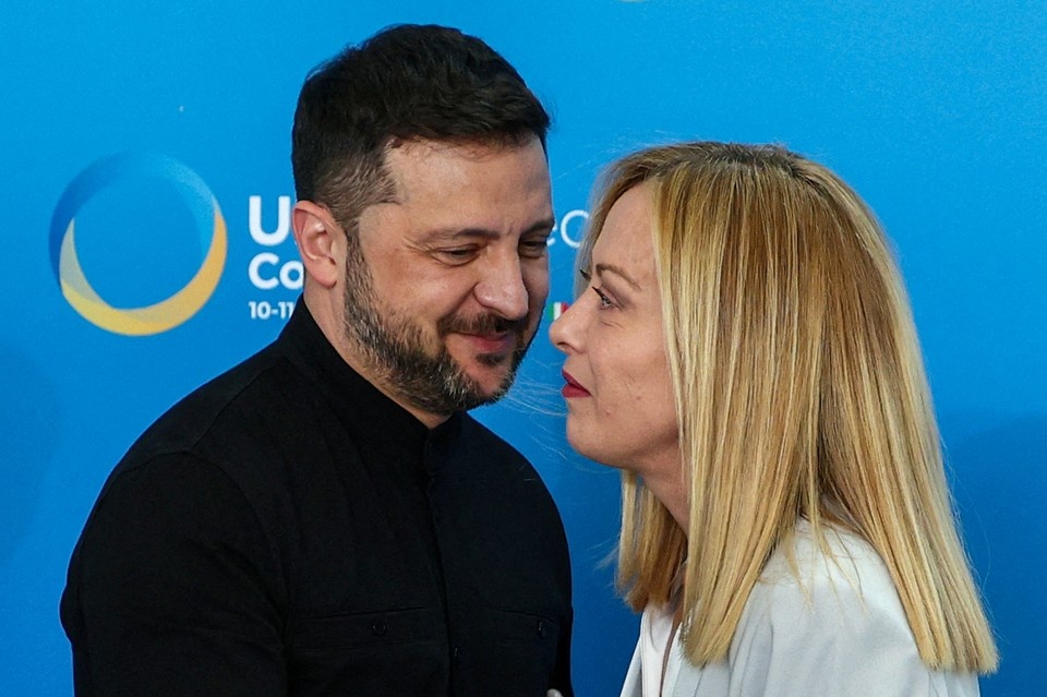    L’AntiDiplomatico: Мелони напомнила Зеленскому о долгах на ужине в Риме REUTERS