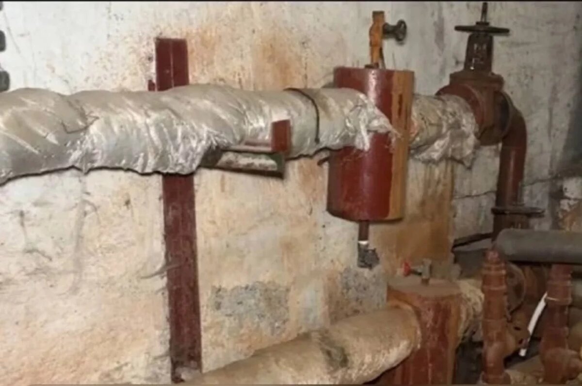    Глава Сахалина Лимаренко проверил подвалы в многоквартирных домах