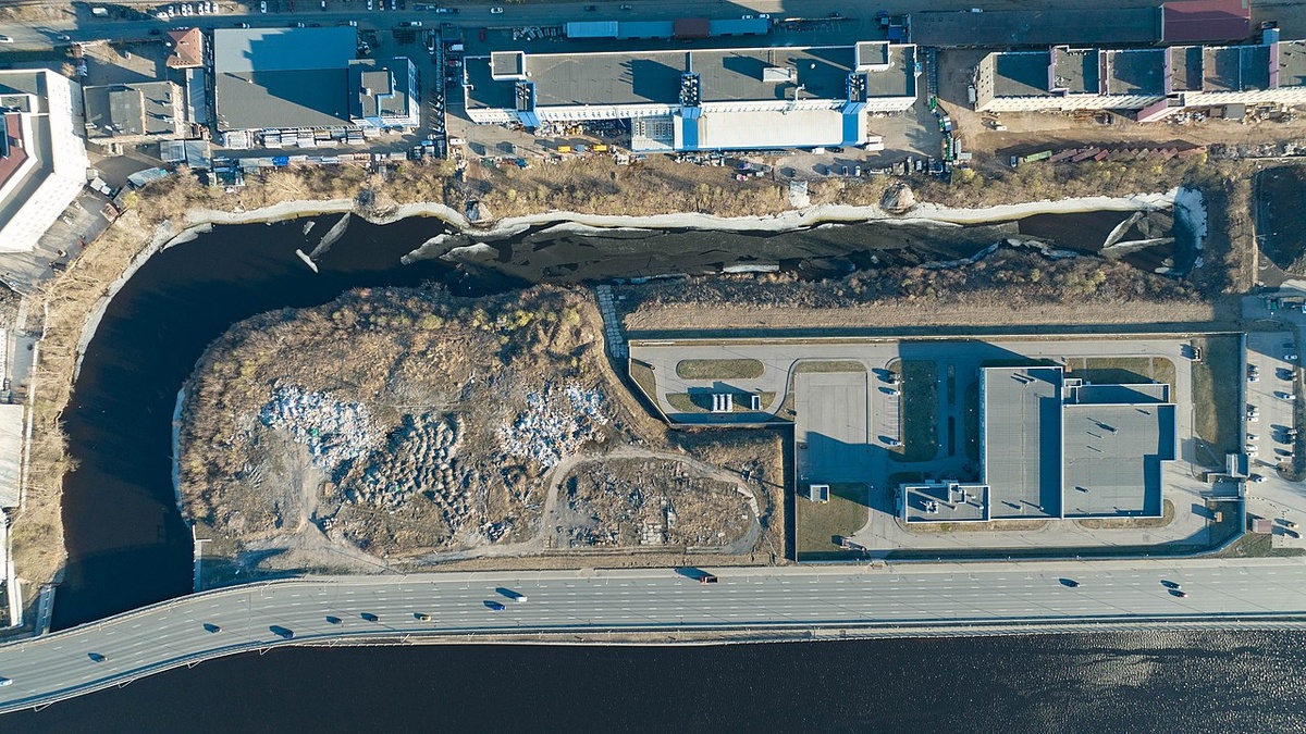 © Nikolai Bulykin / Wikimedia Commons / CC BY-SA 4.0 (Ковш Обводного канала, 2022 г.) 