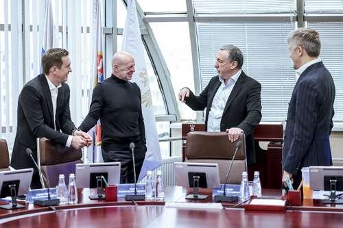 Члены бюро исполкома. Фото РФС 