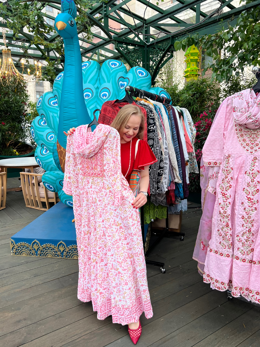 Маркет традиционных индийских нарядов