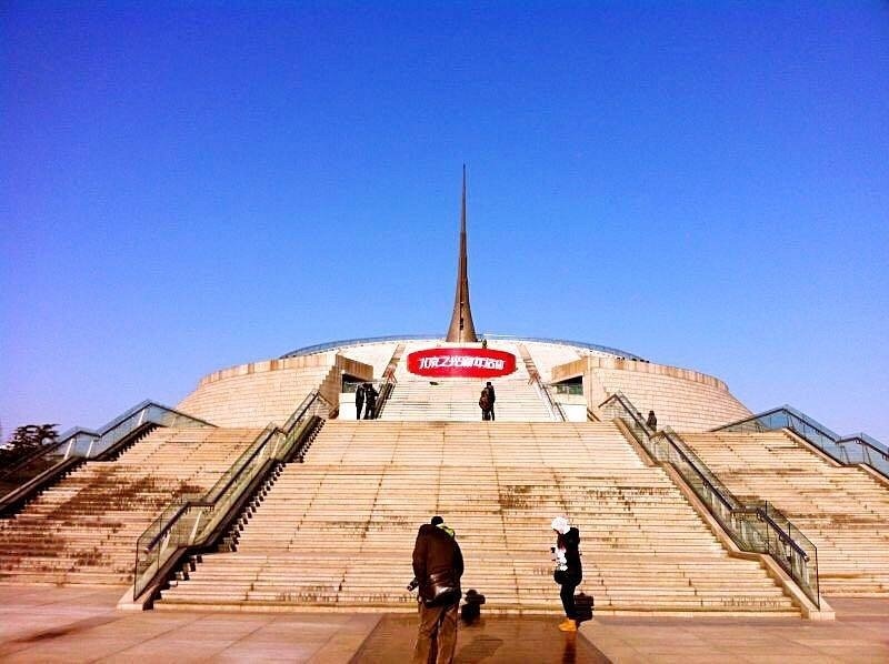 Музей столетия (ЧжунхуаШицзитан) / China Millennium Monument
