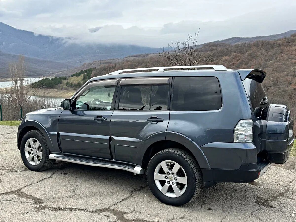 Pajero 4