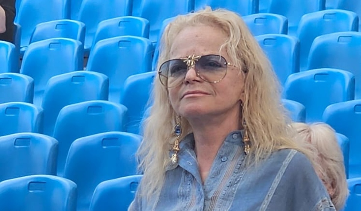 Лариса Долина