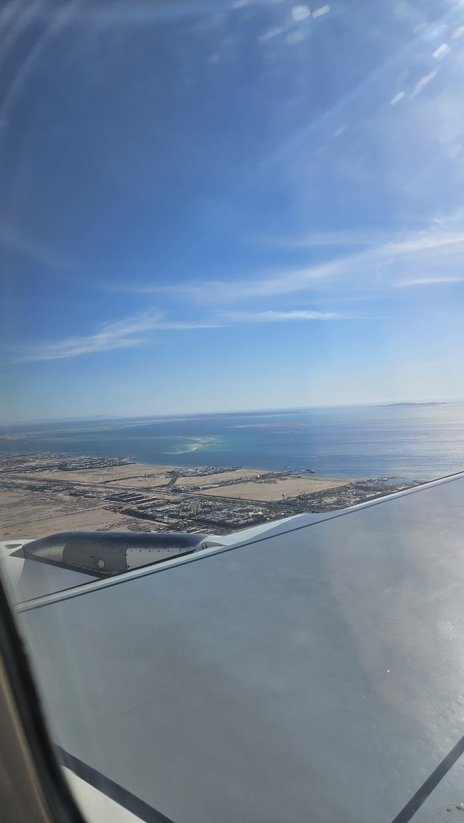 Море в иллюминаторе