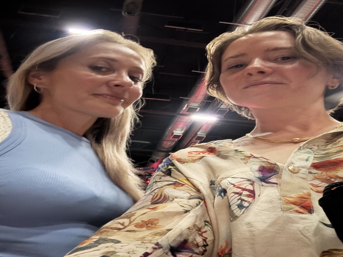 Нам редко удается куда-то выбраться с подругой вдвоем